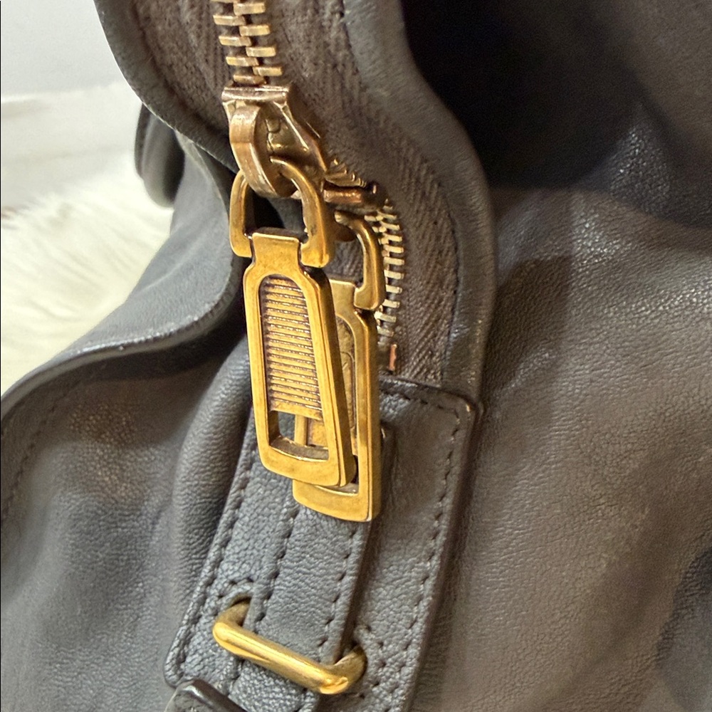 YVES SAINT LAURENT Cabas Tote - Picture 6 of 15